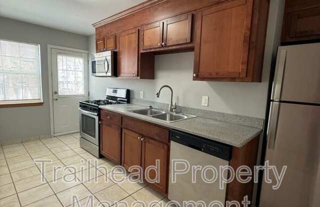 320 E Gregory photos photos