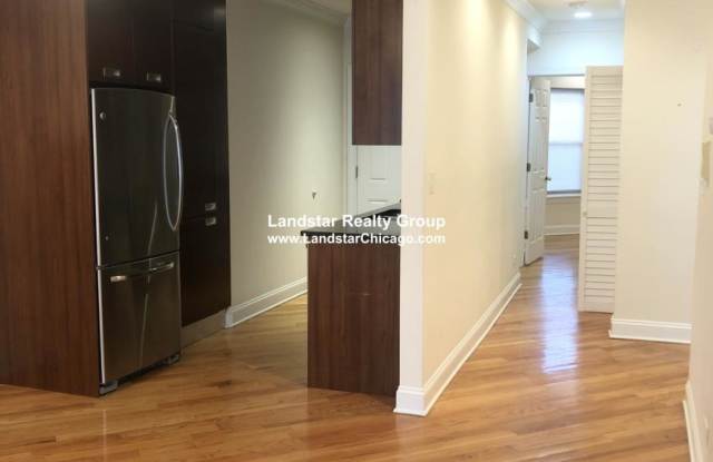 6937 North Oakley Gallery 4
