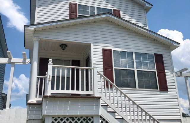 838 Folmar St - 838 Folmar Street, Troy, AL 36081