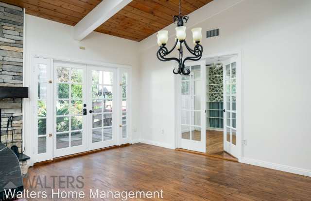 12832 Stone Canyon Road Gallery 4