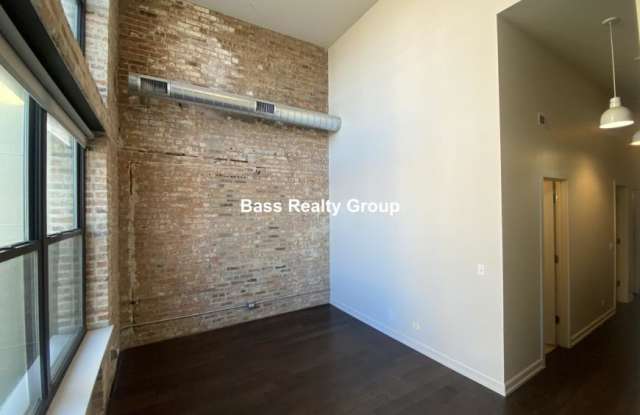 5021 North Kenmore Ave. photos photos