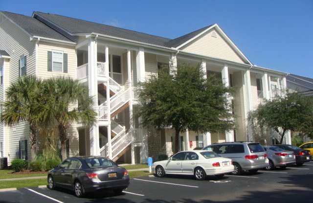3 Bedroom, 2 Bath First Floor Condo Available Unfurnished in May! photos photos