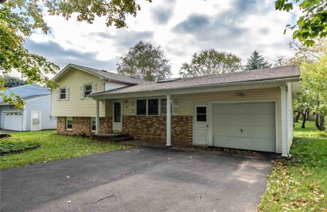 5 Adeane Drive W photos photos 5 Adeane Drive W photos photos