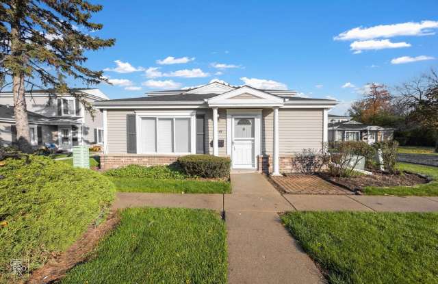 2 Bedroom 1 Bath Ranch Style Home located in Quincy Park in Prospect Heights! photos photos