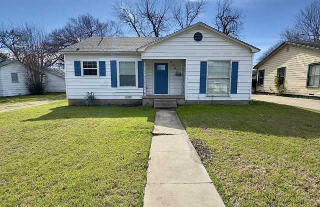 4000 Austin Ave - 4000 Austin Avenue, Waco, TX 76710