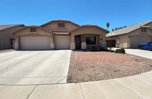 Spacious 4 Bed, 2 Bath w/ 3 Car Garage photos photos