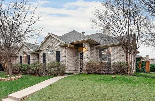 9939 Cambridge Drive Gallery 4