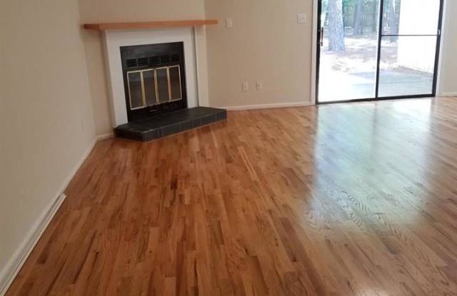 105 Gristmill Lane Gallery 4