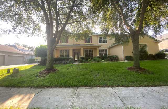 6 Bedroom 4.5 Bath Pool home in Apopka for RENT! Gallery 1