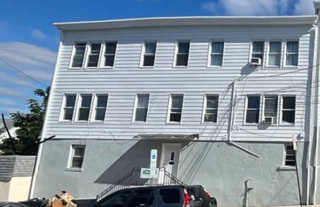112-114 Birch Street Gallery 1