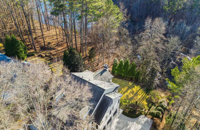 102 N Cove Drive Gallery 3