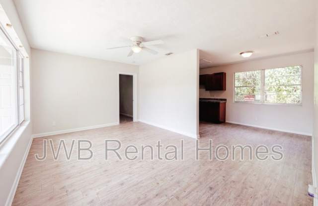 7137 Eudine Dr N Gallery 4