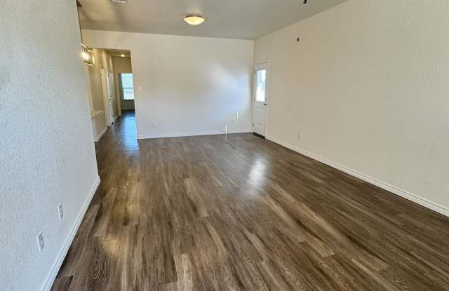 5107 Rose Gdn Lp Gallery 3