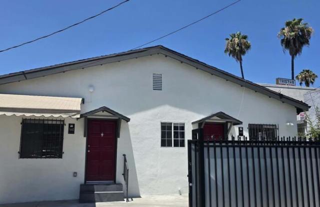 1443 N Mariposa Ave Gallery 4