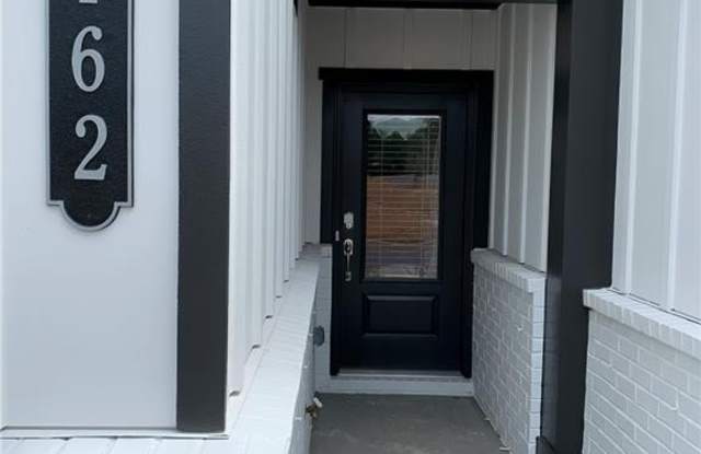 162 Mission Boulevard Gallery 2