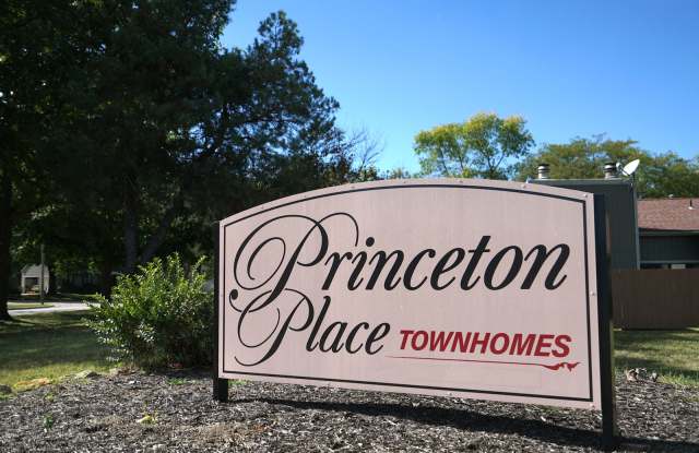 2313 Princeton Place - 2313 Princeton Place, Lawrence, KS 66049