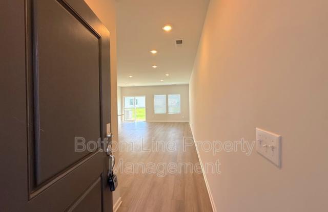 1066 Plumcrest Dr Gallery 3
