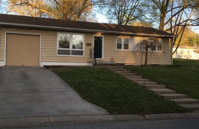 3321 South Claremont Avenue - 3321 South Claremont Avenue, Independence, MO 64052
