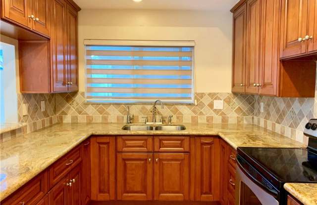 313 Huntington - 313 Huntington, Irvine, CA 92620