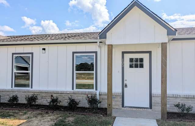105 Chestnut Cir Gallery 1
