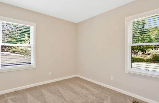 2939 North 39th Avenue - Phoenix, AZ apartments for rent