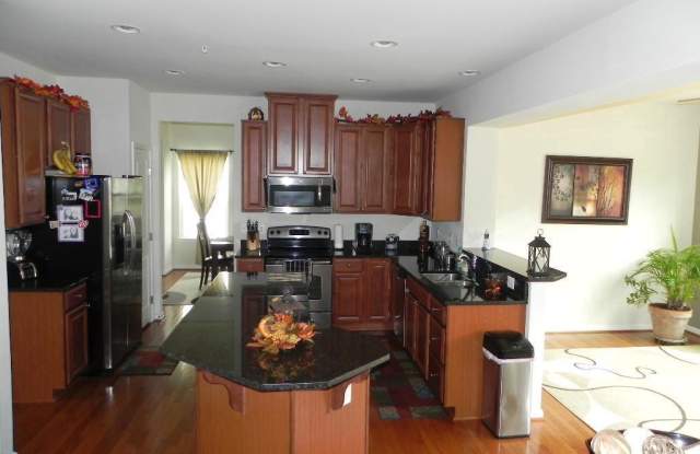 3424 LINDEN GROVE DR Gallery 3