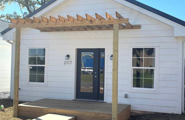 2117 W Jackson St photos photos