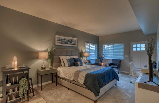 1048 Hills Cir photos photos