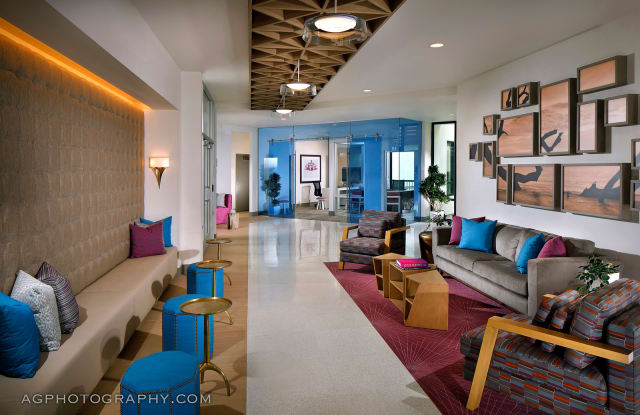 Del Oro on Broadway Gallery 2