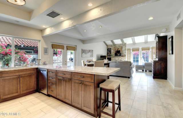 5718 N SCOTTSDALE Road Gallery 4