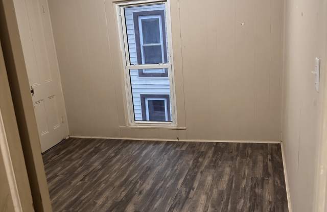 421 Balsam St - 421 Balsam Street, Elmira, NY 14904