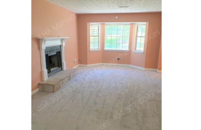 805 Fox Valley Drive Gallery 3