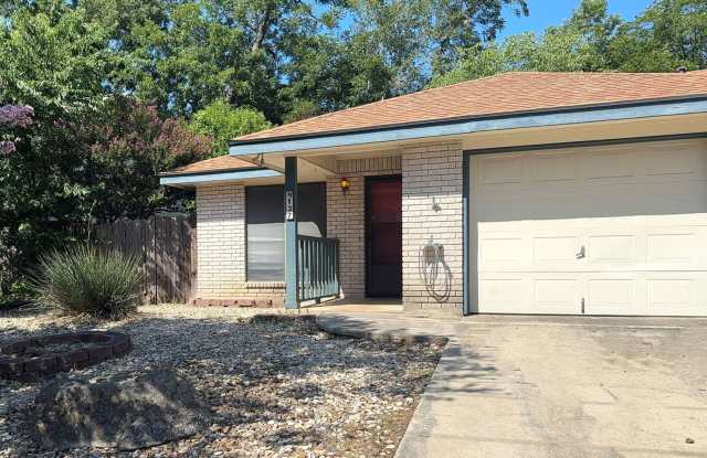 137 Cibolo Creek Dr photos photos