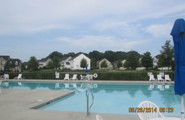 Beautiful 4BR Home In Bethesda Oaks ! Gallery 2