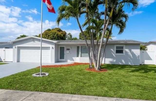 6527 NW 2nd St photos photos