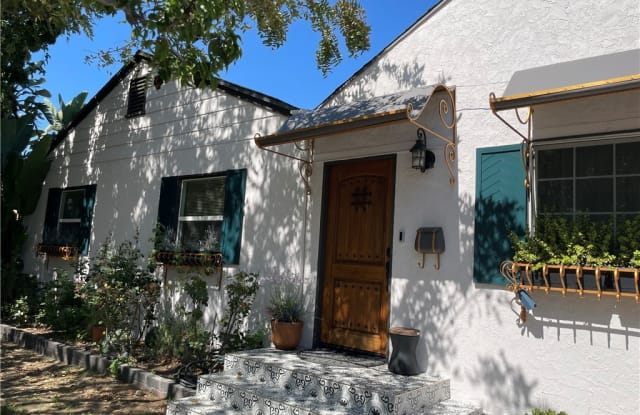 825 Delaware Road - 825 Delaware Road, Burbank, CA 91504