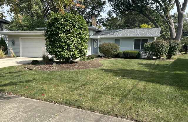 1126 Laurel Lane - 1126 Laurel Lane, Naperville, IL 60540 1126 Laurel Lane - 1126 Laurel Lane, Naperville, IL 60540