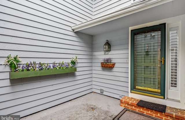 2938 WINTERS CHASE WAY Gallery 3