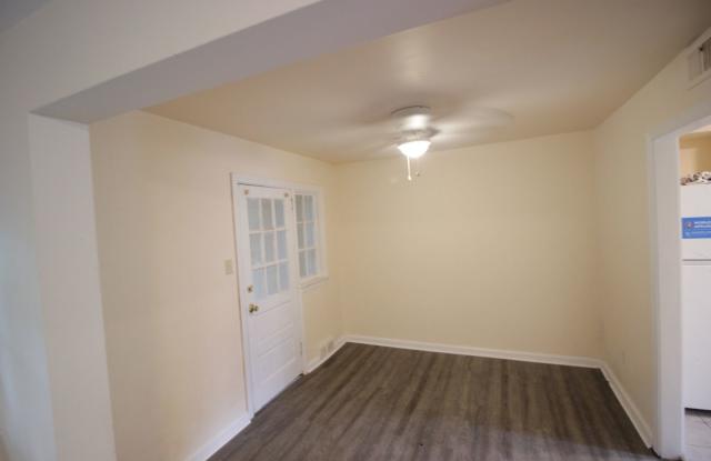 Charming 3BR Townhome in Wilmington - 13 Paynter Drive, Edgemoor, DE 19809