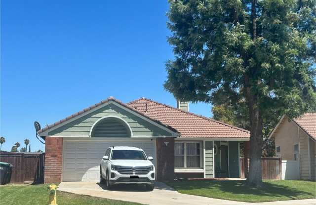 Charming 3 bedroom 2 bathroom Home in Beaumont, Ca. photos photos