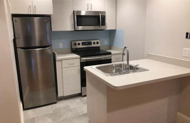 Back Bay 1bed / 1bath available Feb 1 $3450 - 174 Newbury Street, Boston, MA 02116