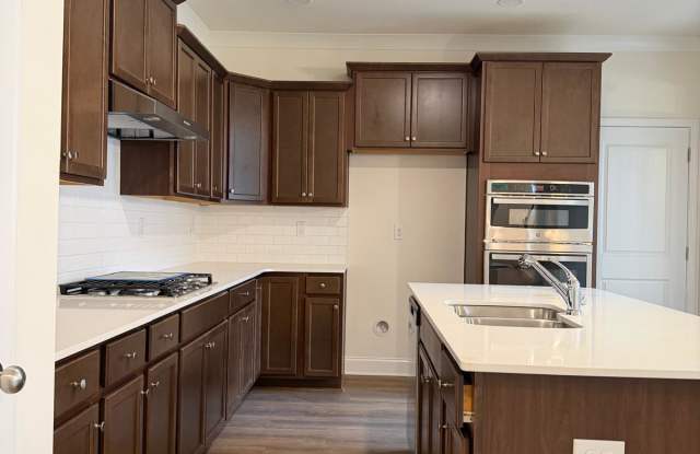 10215 Rainier Trail Drive Northwest Gallery 3