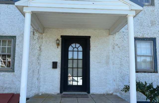 16 CEDAR FARM Lane Gallery 2
