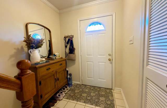 8535 HILLTOP Road Gallery 2