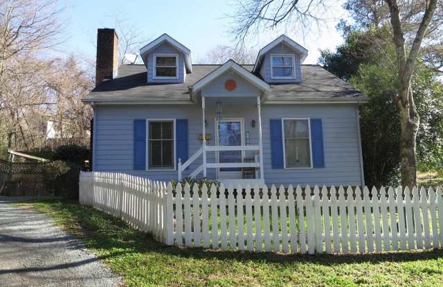 109 Old Pittsboro Road Gallery 2