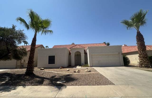 GILBERT HOME WITH PRIVATE POOL WALKING DISTANCE TO FREESTONE PARK Gallery 1