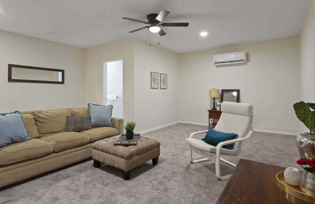1910 Coldwater LaneBEDROOM 1Ghttps://livehomeroom.com/coldwater - 1910 Coldwater Lane, Arlington, TX 76006