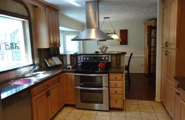 4855 WOODIE COURT Gallery 3