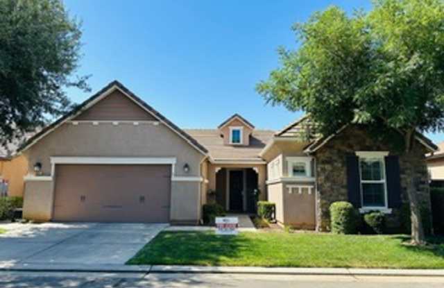 $2,695 Shepherd  DeWolf, Harlan Ranch Barclay Square 3 Bed / Solar panels, Gated Community photos photos