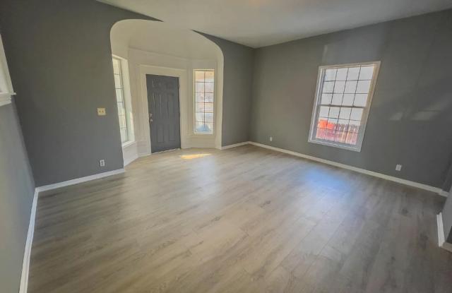 Spacious 3-Bedroom / 1 bathroom home (section 8 approved) Gallery 3